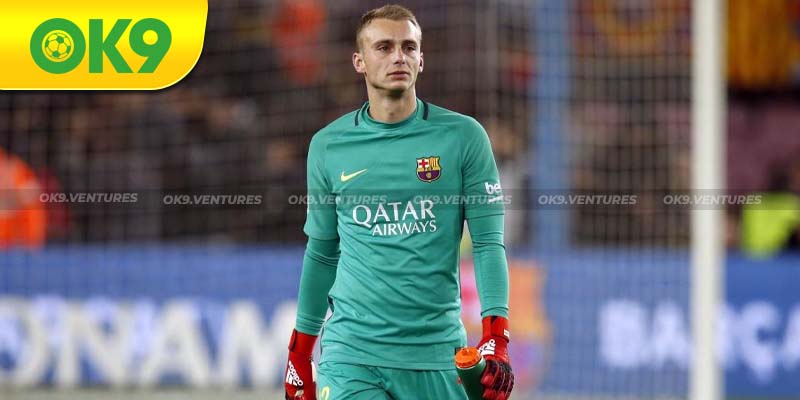 Jasper Cillessen, thủ môn kỳ cựu của Valencia